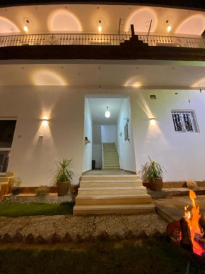 Nanis Guest House